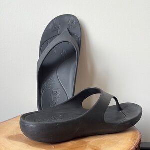 Alegria Black Platform Thong Slide Sandals
